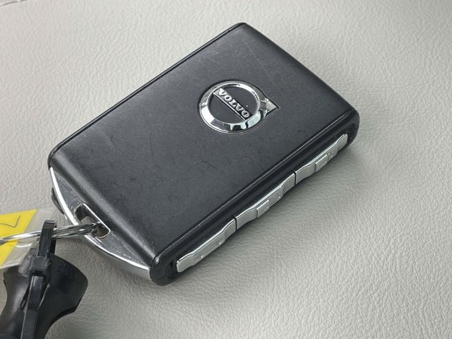 Certified 2024 Volvo XC90 B5 Plus AWD/4WD image 30