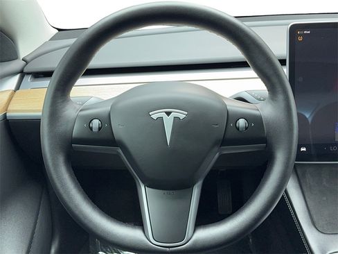 Used 2022 Tesla Model 3 Long Range image 18