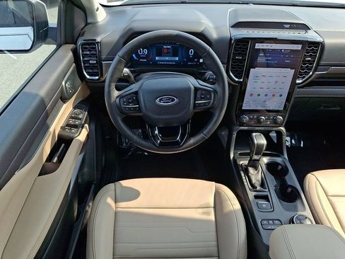 Certified 2025 Ford Ranger Lariat w/ FX4 Off-Road Package AWD/4WD image 11