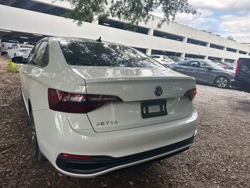 Used 2023 Volkswagen Jetta Sport FWD image 31