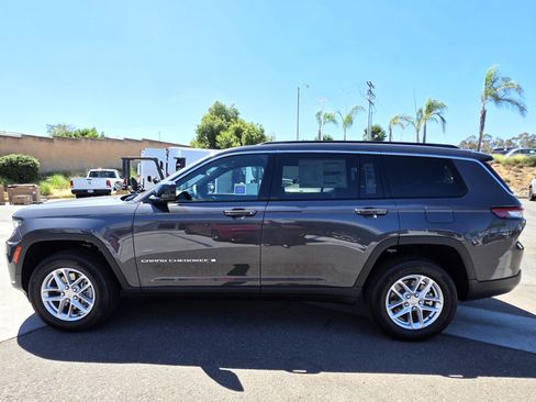 New 2026 Jeep Grand Cherokee L Laredo RWD image 2