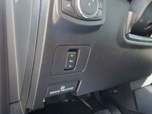 Used 2018 Ford F250 Lariat w/ Chrome Package image 24