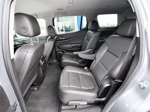 Used 2023 GMC Acadia SLT AWD/4WD image 28