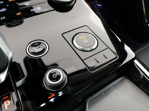 Used 2023 Land Rover Range Rover Sport SE image 61