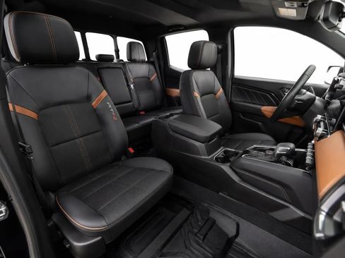Used 2024 GMC Canyon AT4 AWD/4WD image 14