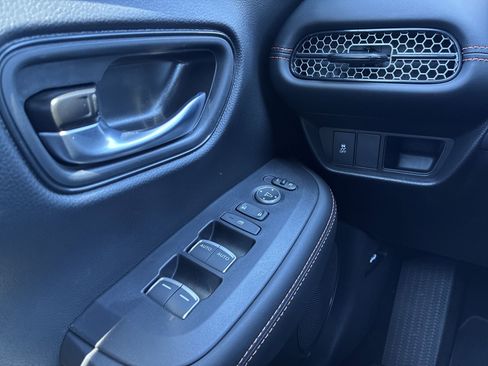 Certified 2026 Honda HR-V Sport image 38