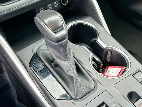 Used 2024 Toyota Highlander LE image 23