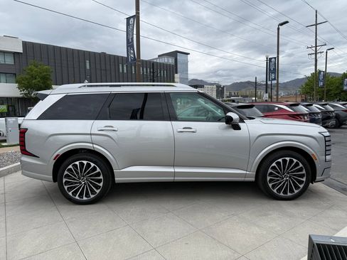 Used 2026 Hyundai Palisade Calligraphy AWD/4WD image 2
