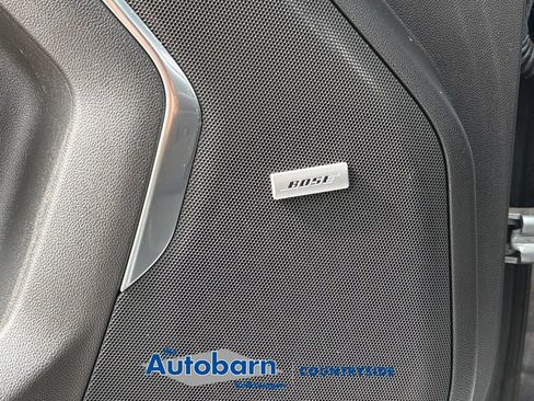 Used 2023 GMC Yukon XL SLT AWD/4WD image 10