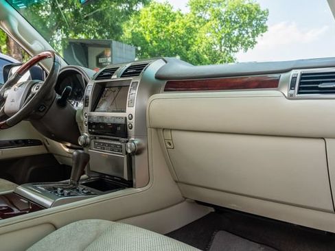 Used 2011 Lexus GX 460 Premium AWD/4WD image 47