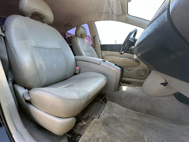 Used 2007 Toyota Prius Touring w/ Pkg 6 Touring Edition FWD image 13