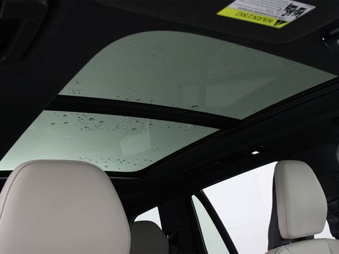 Certified 2025 Volvo XC90 B6 Plus w/ Protection Package Premier image 23