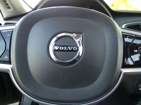 Used 2020 Volvo XC90 T6 Momentum image 61