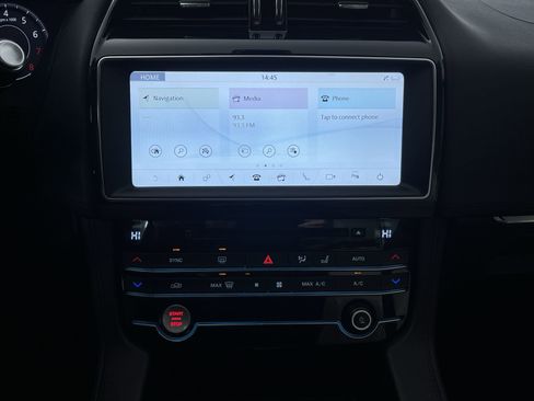 Used 2020 Jaguar F-PACE Prestige image 18