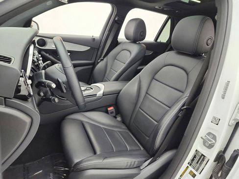 Used 2019 Mercedes-Benz GLC 300 image 10