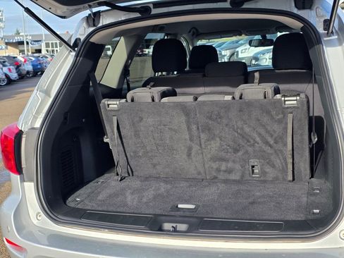 Used 2018 Nissan Pathfinder SV image 24