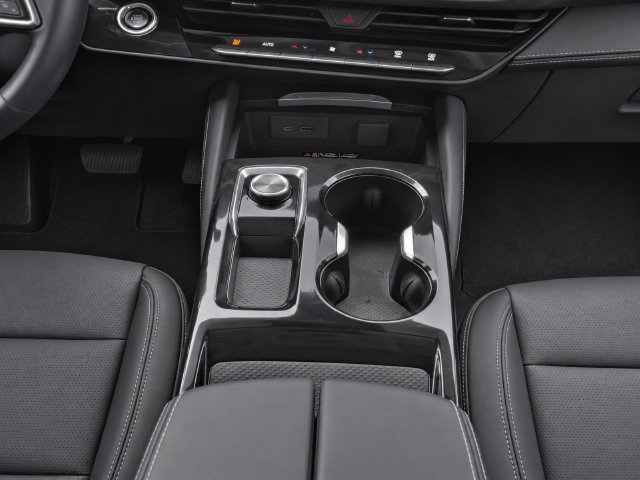 Used 2025 Buick Envision Preferred AWD/4WD image 24