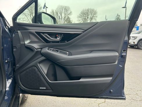 Used 2025 Subaru Outback Limited image 25