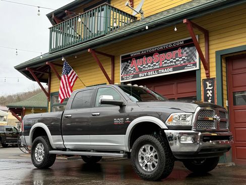 Used 2018 RAM 2500 Laramie w/ Snow Chief Group image 2