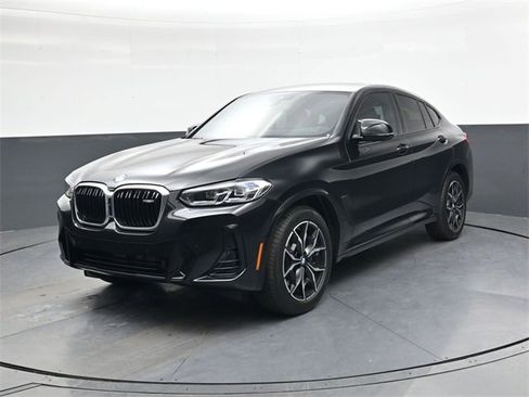 Used 2024 BMW X4 M40i w/ Premium Package image 8