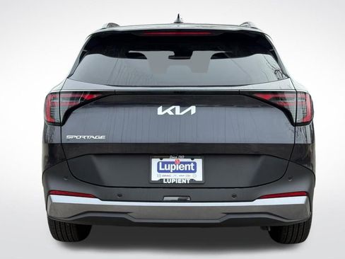 New 2026 Kia Sportage EX FWD image 4