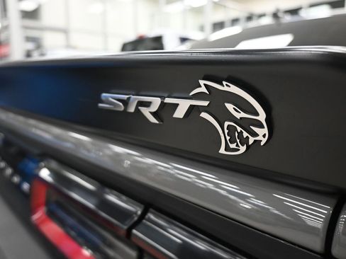 Used 2017 Dodge Challenger SRT Hellcat image 10