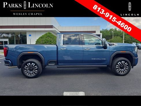 Used 2025 GMC Sierra 2500 Denali Ultimate AWD/4WD image 3
