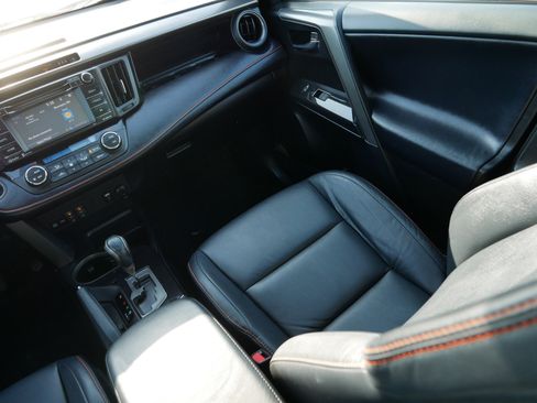 Used 2017 Toyota RAV4 SE w/ Power Extra Value Package image 11