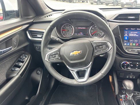 Used 2022 Chevrolet TrailBlazer ACTIV w/ Sun and Liftgate Package image 13