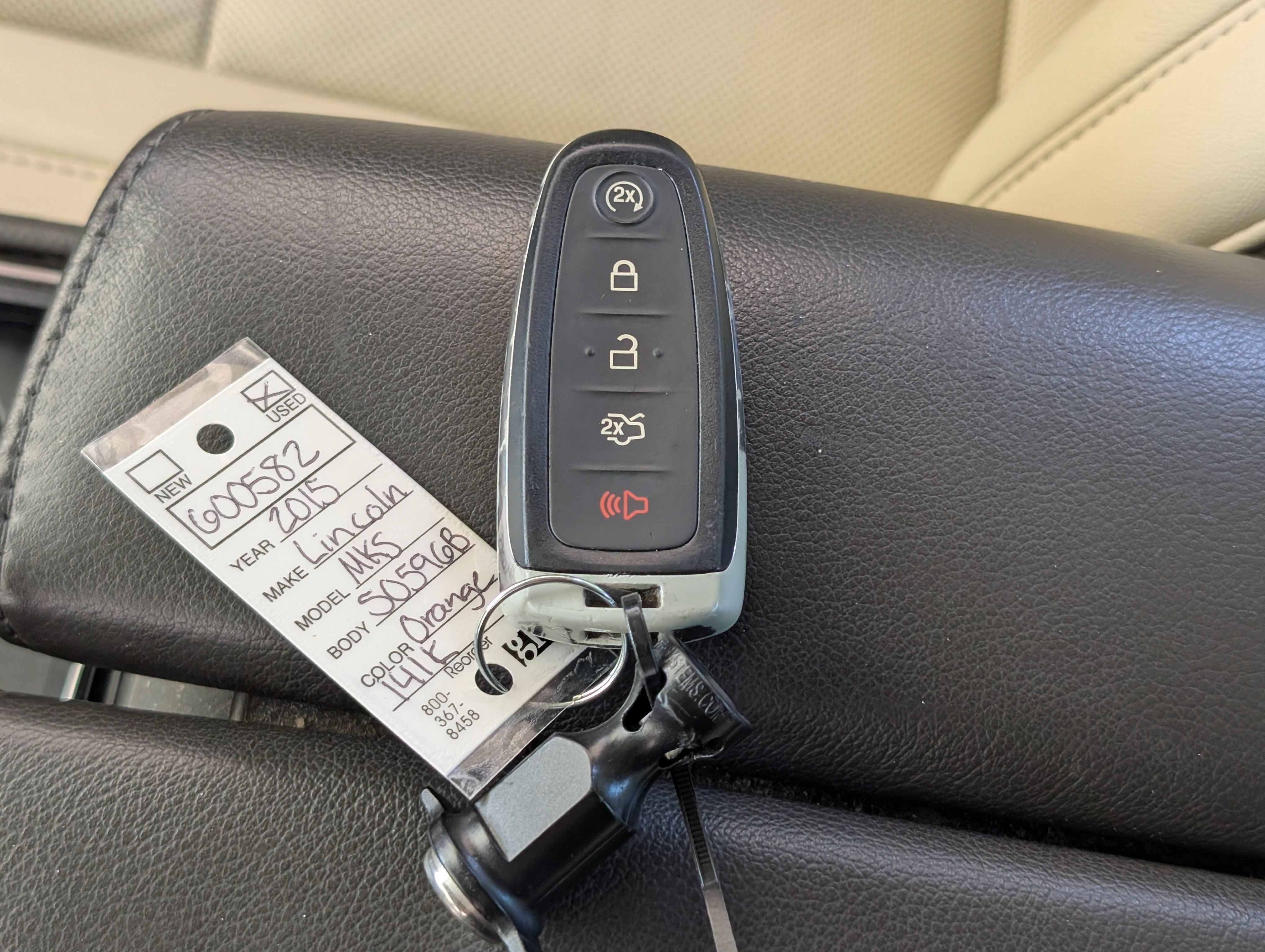 Used 2015 Lincoln MKS w/ Equipment Group 101A FWD image 18