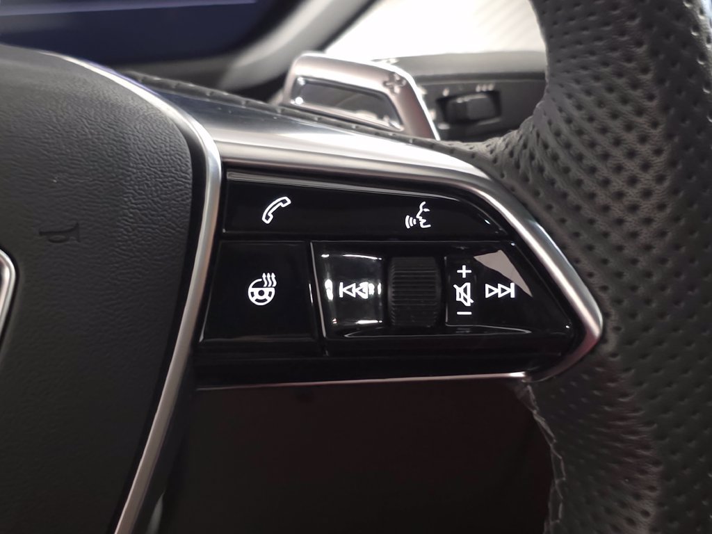 Certified 2023 Audi e-tron GT Prestige AWD/4WD image 23