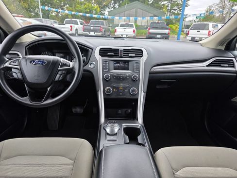Used 2020 Ford Fusion S FWD image 5