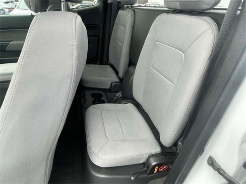 Certified 2017 Chevrolet Colorado W/T image 11