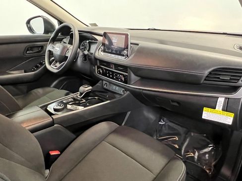 Used 2025 Nissan Rogue S image 14