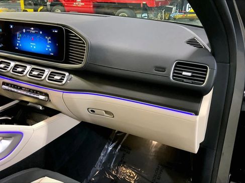 Used 2024 Mercedes-Benz GLE 53 AMG 4MATIC Coupe image 19