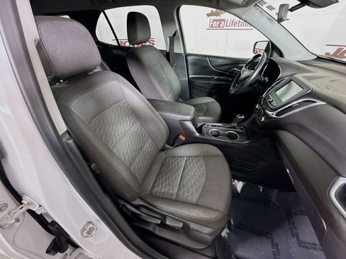 Used 2018 Chevrolet Equinox LT AWD/4WD image 30