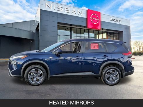 Certified 2025 Nissan Rogue SV image 5
