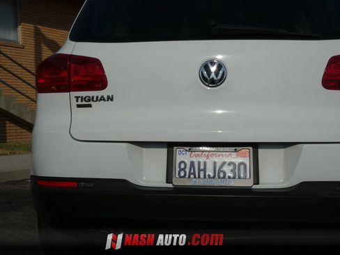 Used 2017 Volkswagen Tiguan S FWD image 11