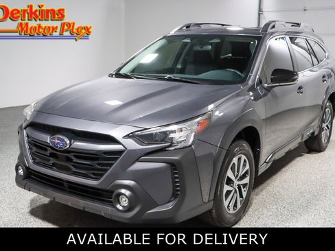Used 2023 Subaru Outback Premium AWD/4WD image 1