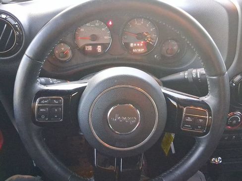 Used 2017 Jeep Wrangler Unlimited Sahara AWD/4WD image 17