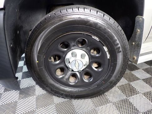 Used 2009 Chevrolet Silverado 1500 W/T RWD image 38