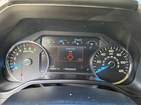 Used 2015 Ford F150 4x4 SuperCrew image 12