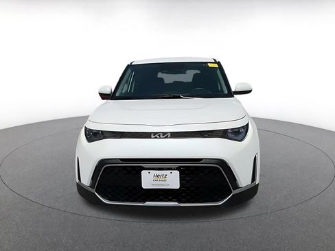 Used 2025 Kia Soul LX w/ LX Technology Package FWD image 4