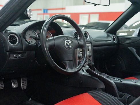 Used 2004 MAZDA MX-5 Miata MAZDASPEED image 22