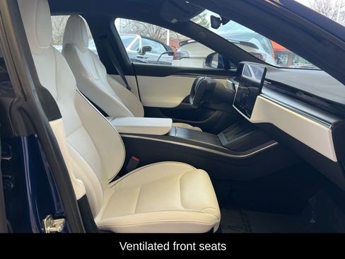 Used 2021 Tesla Model S Plaid image 11