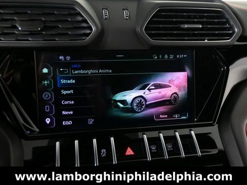 Used 2024 Lamborghini Urus S image 21