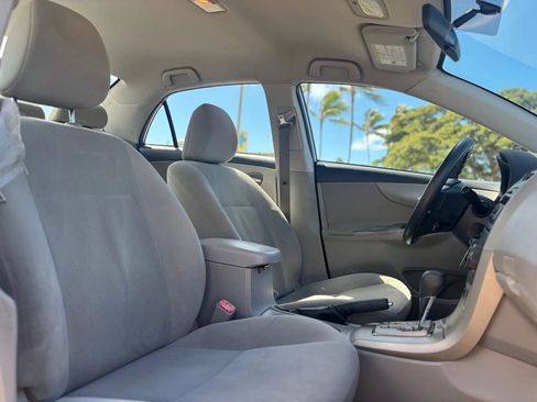 Used 2012 Toyota Corolla LE image 9