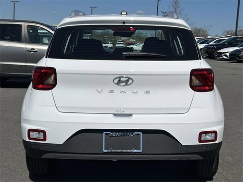 New 2026 Hyundai Venue SEL image 33