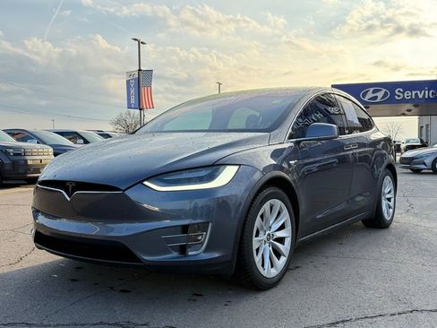 Used 2020 Tesla Model X Long Range AWD/4WD image 3