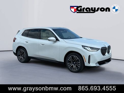 New 2026 BMW X3 xDrive30i w/ Premium Package AWD/4WD image 1